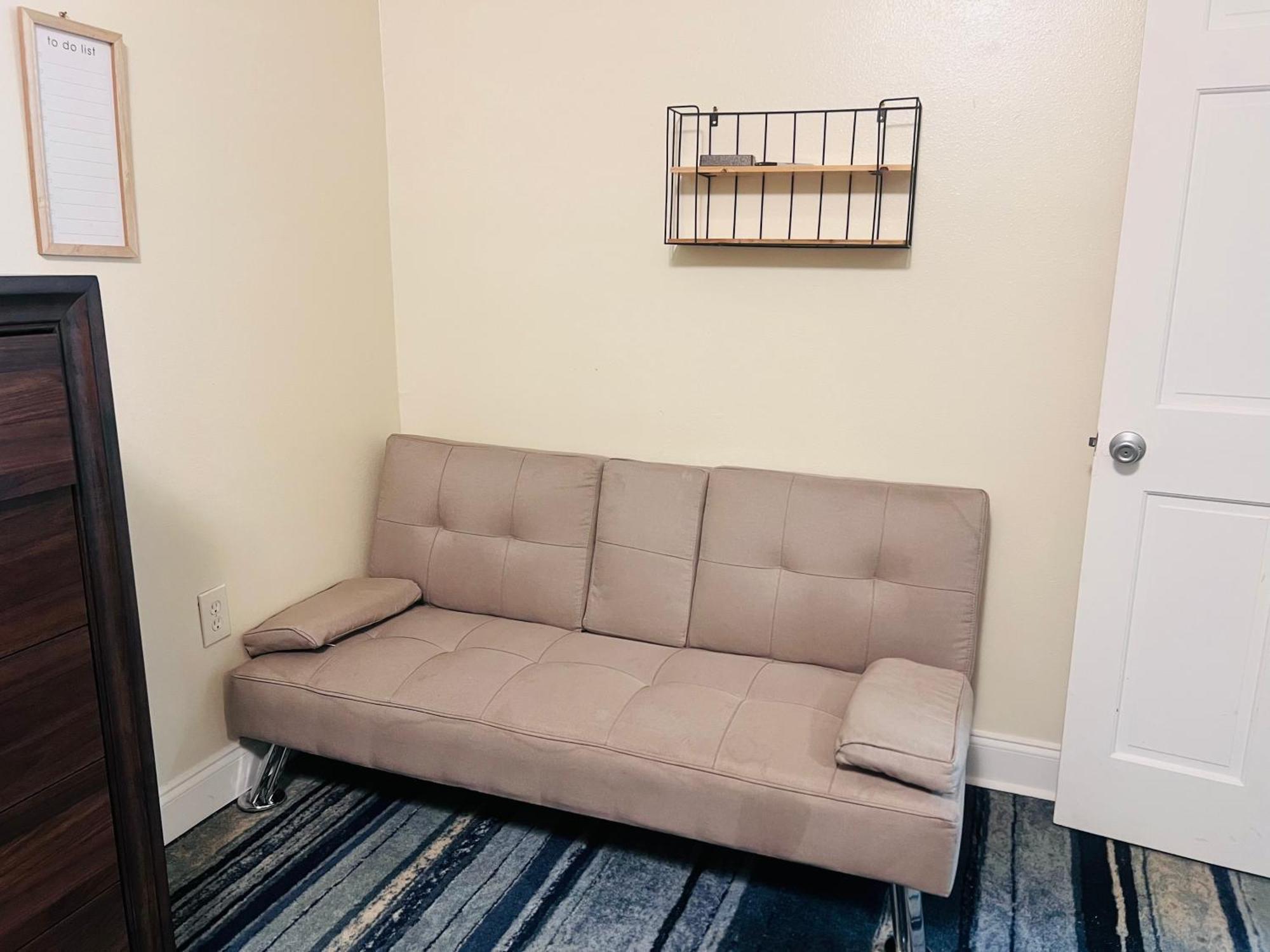 Simplicity Nola 2 Apartment